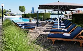 Hilton Vienna Danube Waterfront Hotel Exterior photo