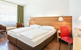 Austria Trend Hotel Beim Theresianum Wien Exterior photo